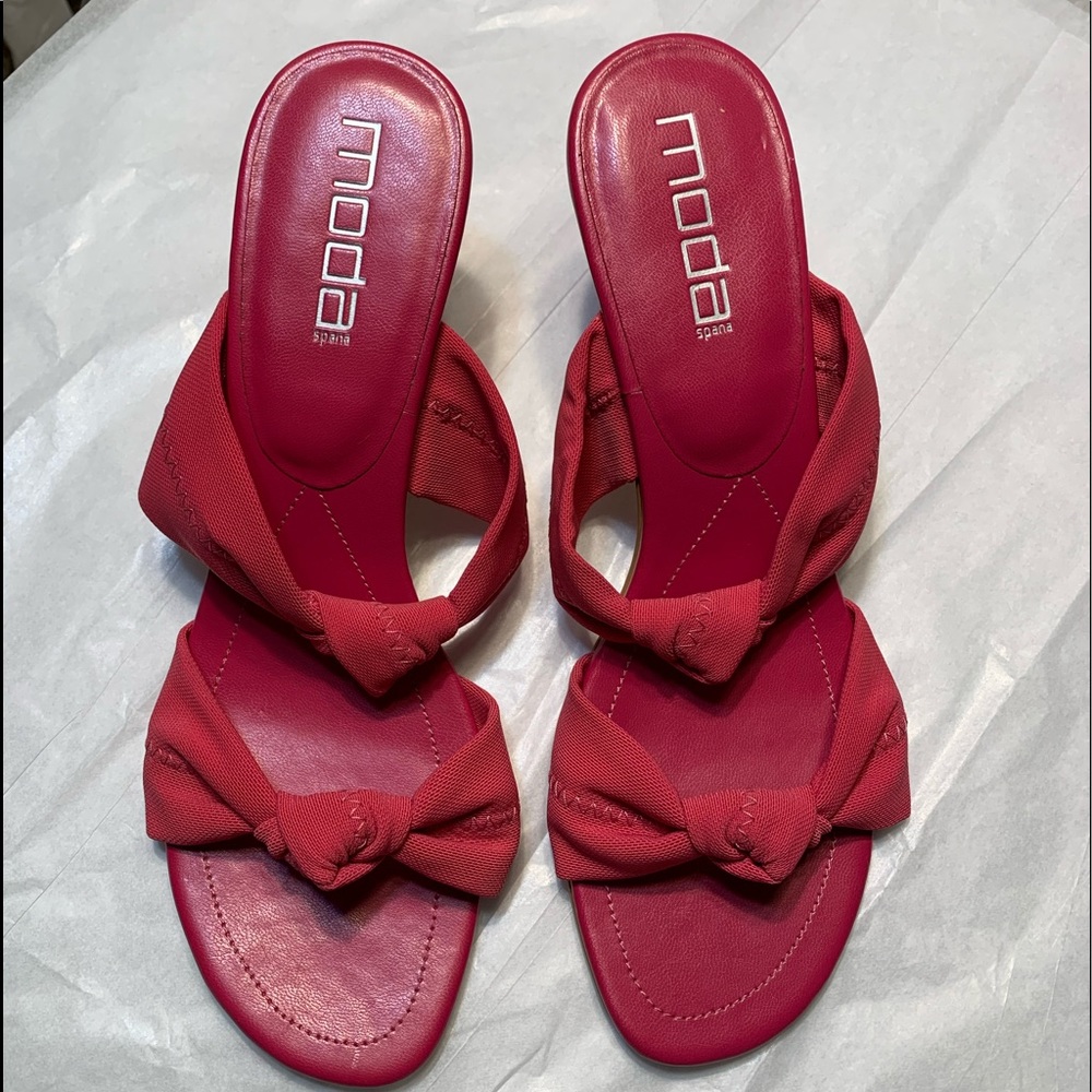 Moda Spana pink sandals with small heels